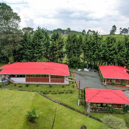 Hotel Finca La Toscana Pereira Exterior foto